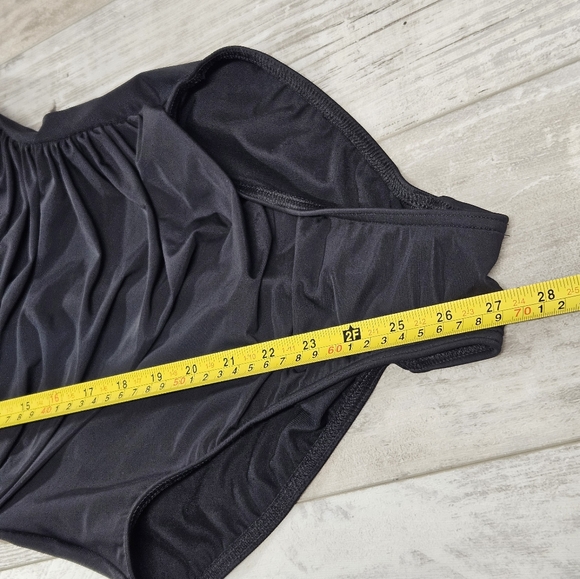 Miraclesuit Black Swimsuit Size 10 One Piece Ruched Underwire Bra Slimming - Picture 8 of 16